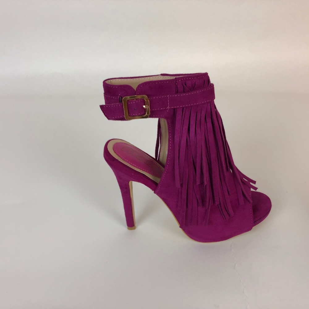 Heels - Picture 3 of 6